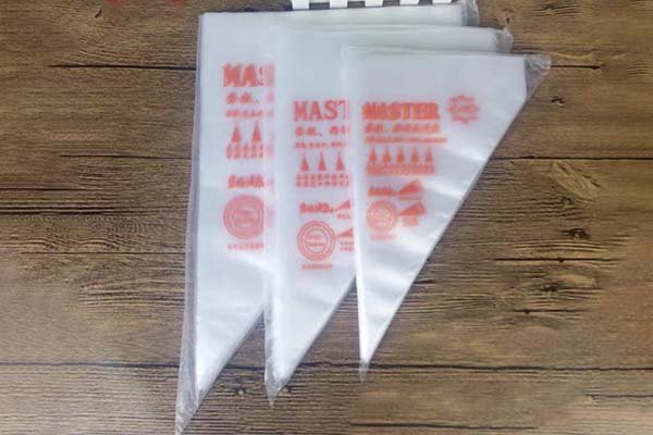 Decorating cream bag