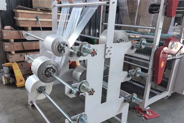 6-line flat bag making machine winding device