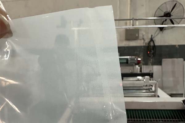 Non-stretch flat bag